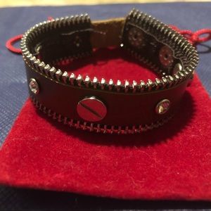 Gorgeous leather bracelet